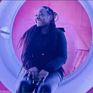 Meet your Posher, Cheniya